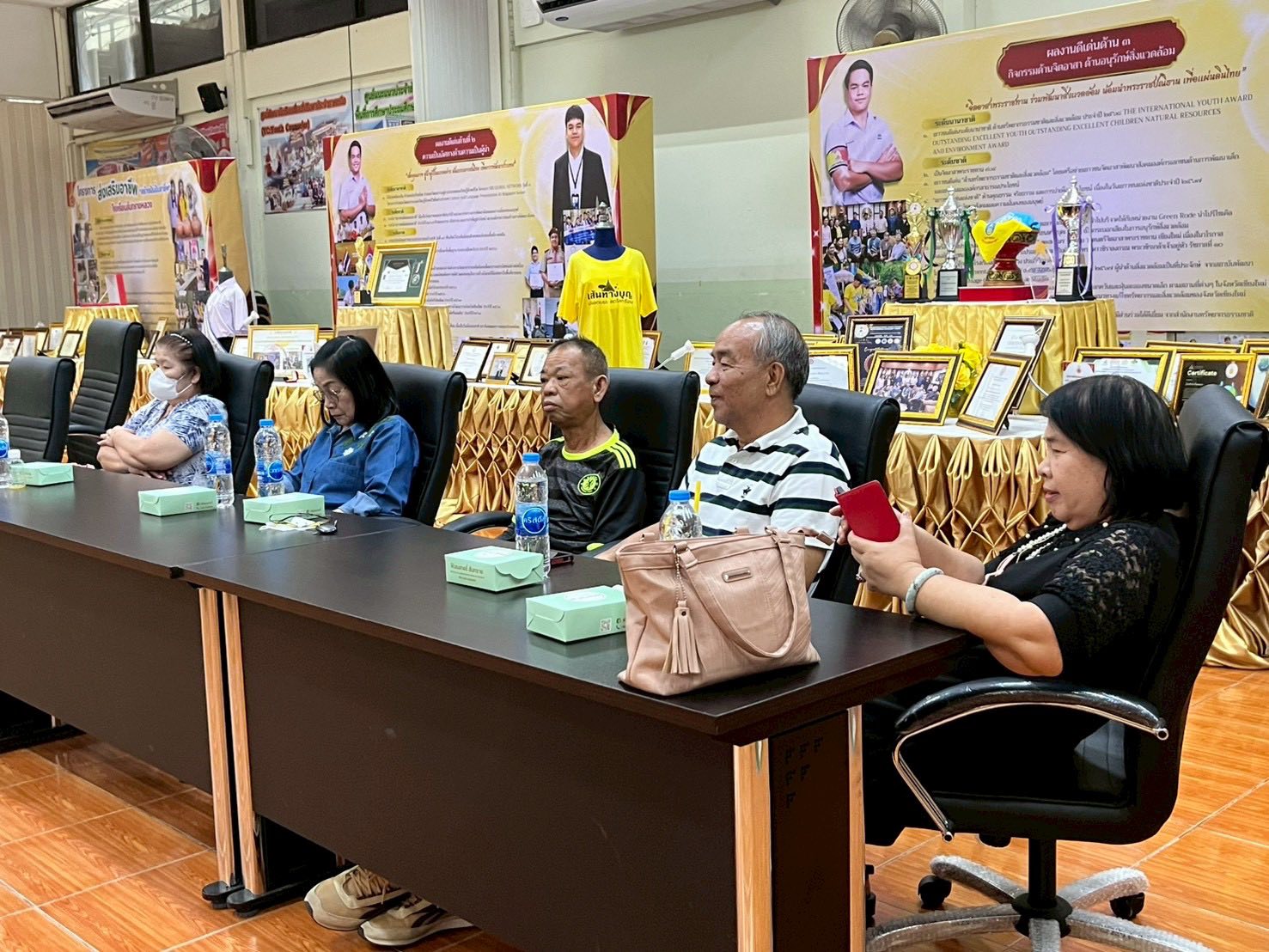 แกลลอรี่